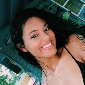 Meet your Posher, Alanna